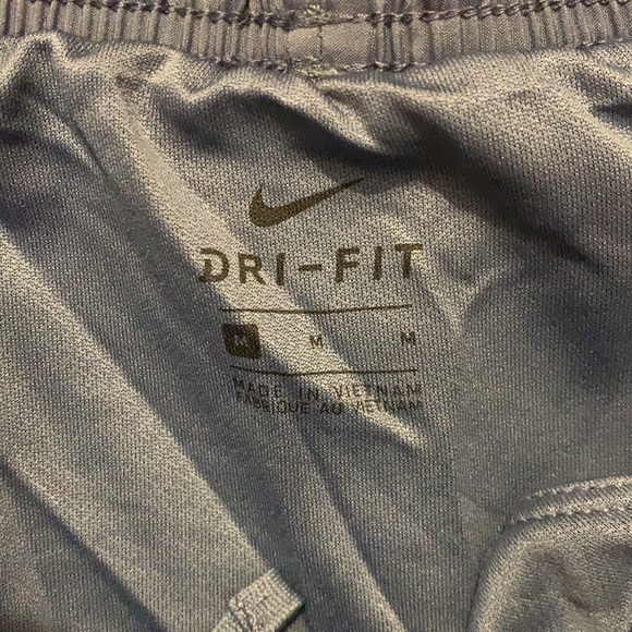 NWT Nike Women's Tempo Running Shorts - Picture 4 of 7